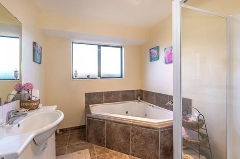 Photo of property in 8 Havana Gardens, Shirley, Christchurch, 8052