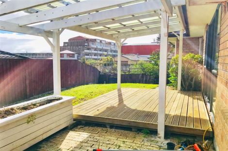 Photo of property in 11 Claywest Place, Glen Eden, Auckland, 0602