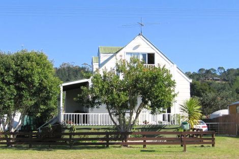 Photo of property in 12 Captain Cook Road, Cooks Beach, Whitianga, 3591