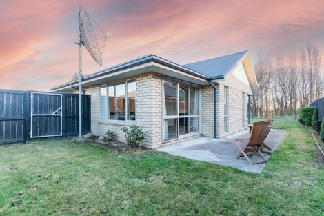 Photo of property in 37 Somerville Crescent, Aidanfield, Christchurch, 8025
