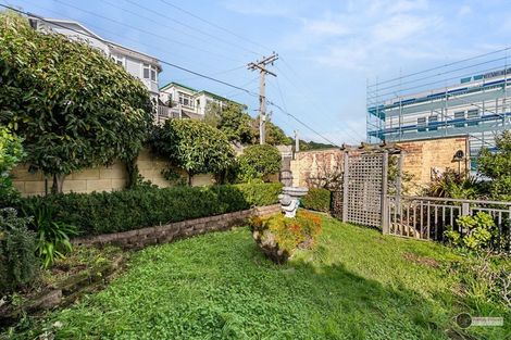Photo of property in 6 Hawker Street, Mount Victoria, Wellington, 6011
