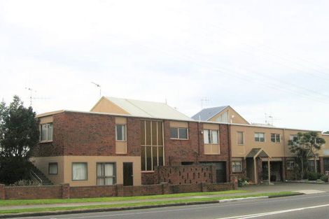 Photo of property in 2/1 Oceanbeach Road, Mount Maunganui, 3116