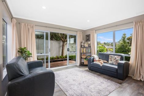 Photo of property in 11 Te Puia Drive, Aotea, Porirua, 5024