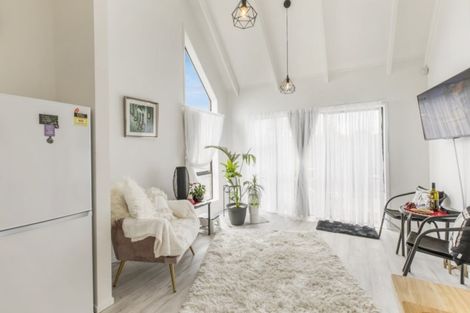 Photo of property in 1 Fantail Court, Orewa, 0931