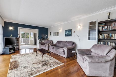 Photo of property in 16 Mayfair Crescent, Mairangi Bay, Auckland, 0630