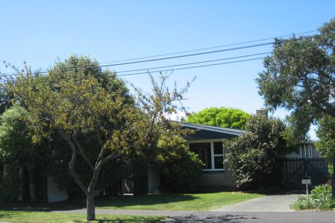 Photo of property in 8 Staines Street, Bishopdale, Christchurch, 8053