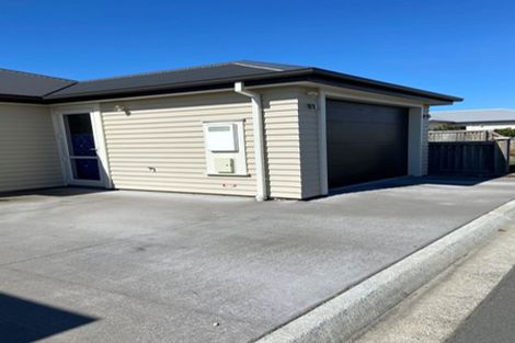 Photo of property in 15 Pounamu Place, Pegasus, 7612