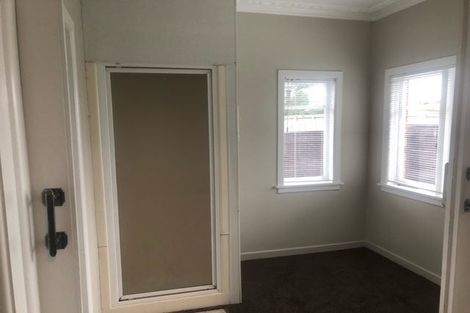 Photo of property in 3166 Great North Road, New Lynn, Auckland, 0600