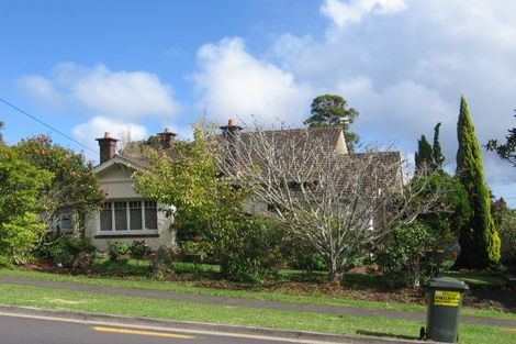 Photo of property in 21 Evans Road, Glen Eden, Auckland, 0602