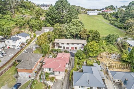 Photo of property in 72a Newlands Road, Newlands, Wellington, 6037