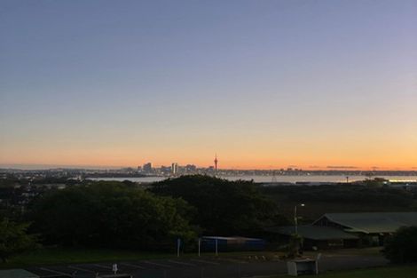 Photo of property in Frank Sargeson Apts, 305/80 Anzac Street, Takapuna, Auckland, 0622