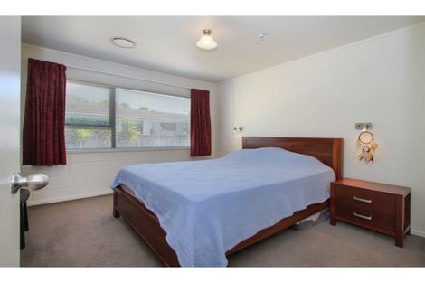 Photo of property in 1/7 Mannering Place, Hillcrest, Auckland, 0627