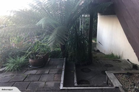 Photo of property in 1/633 Glenfield Road, Totara Vale, Auckland, 0629