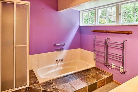 Photo of property in 88 Airlie Road, Plimmerton, Porirua, 5026