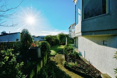 Photo of property in 43 Aotea Crescent, Gore, 9710