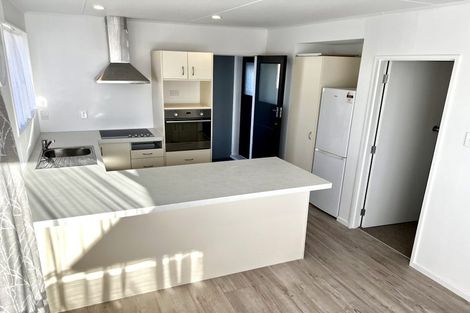 Photo of property in 12 Palliser Place, Milson, Palmerston North, 4414