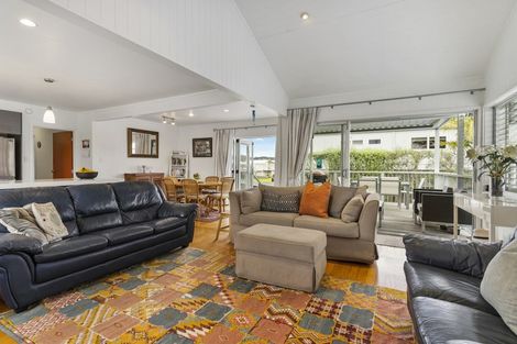 Photo of property in 246a Beverley Terrace, Whangamata, 3620