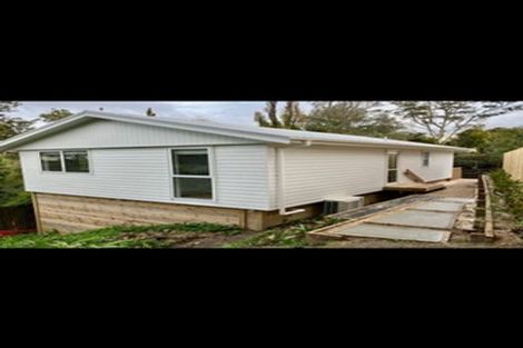 Photo of property in 15 Lysander Crescent, Beach Haven, Auckland, 0626