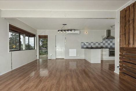 Photo of property in 1 Himikera Avenue, Avondale, Auckland, 1026