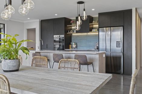 Photo of property in 10 Kararaina Close, Whalers Gate, New Plymouth, 4310