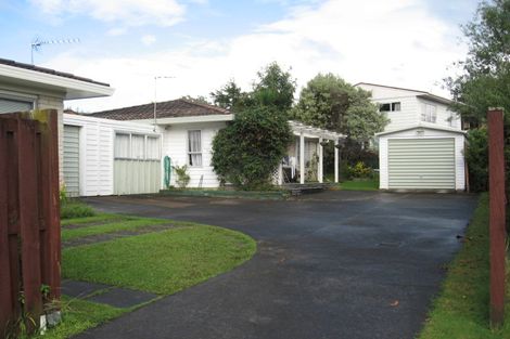 Photo of property in 1/7 Cairngorm Place, Highland Park, Auckland, 2010