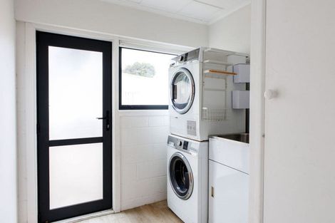 Photo of property in 1 Ohiwa Parade, Ohope, 3121