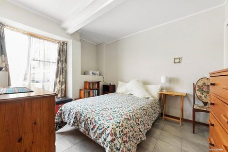 Photo of property in 6 Waari Avenue, Sunnyvale, Auckland, 0612