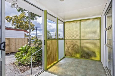 Photo of property in 30a Second Avenue, Avenues, Whangarei, 0110