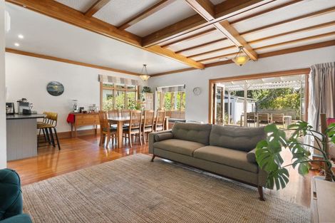 Photo of property in 27 Stanley Avenue, Palmerston North, 4414