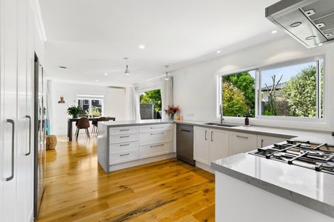 Photo of property in 12 Rheingold Place, Huapai, Kumeu, 0810