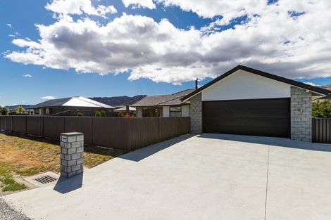 Photo of property in 24 Ethereal Crescent, Mount Pisa, Cromwell, 9383