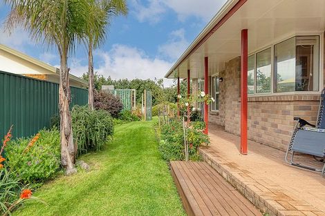 Photo of property in 21 The Glebe, Coastlands, Whakatane, 3120