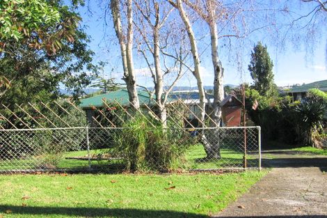 Photo of property in 13 Castaing Crescent, Te Atatu South, Auckland, 0610