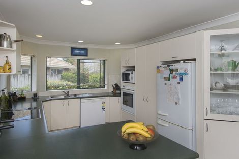 Photo of property in 14 Ridgemount Terrace, Welcome Bay, Tauranga, 3112