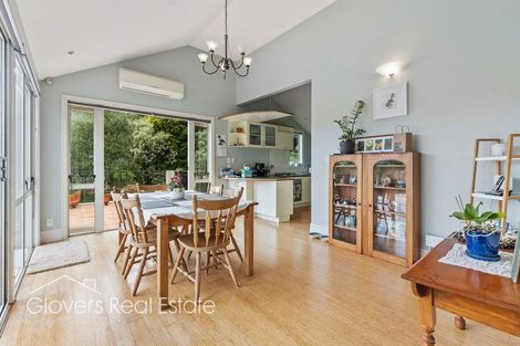 Photo of property in 23a Woodfern Crescent, Titirangi, Auckland, 0604