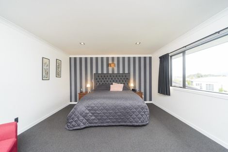 Photo of property in 14 Pegasus Place, Kelvin Grove, Palmerston North, 4414