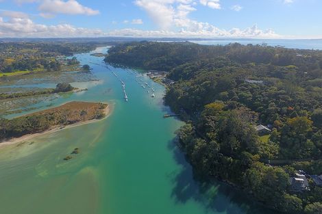 Photo of property in 219 Wade River Road, Wade Heads, Whangaparaoa, 0932