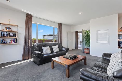 Photo of property in 140 Penruddock Rise, Westmorland, Christchurch, 8025