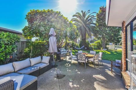 Photo of property in 20 Seaway Road, Clarks Beach, 2122