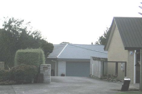 Photo of property in 17 Splendour Close, Henderson, Auckland, 0610