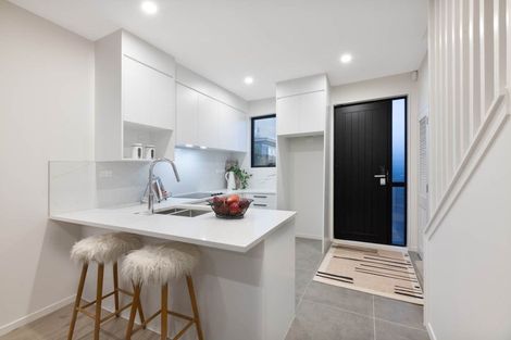 Photo of property in 2/11 Jaemont Avenue, Te Atatu South, Auckland, 0610