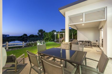 Photo of property in 5 Hana Udy Place, Paraparaumu Beach, Paraparaumu, 5032