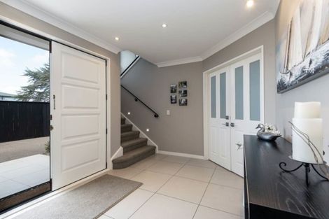 Photo of property in 14a The Parade, Bucklands Beach, Auckland, 2012