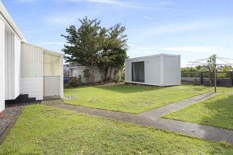 Photo of property in 6 Calgher Avenue, Waitara, 4320