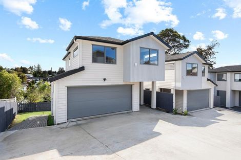 Photo of property in 144a Oaktree Avenue, Browns Bay, Auckland, 0630