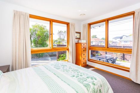 Photo of property in 1/30 Erin Crescent, Mairehau, Christchurch, 8013