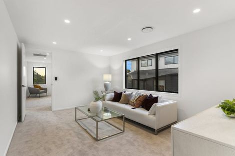 Photo of property in 28a Oliver Twist Avenue, Mellons Bay, Auckland, 2014