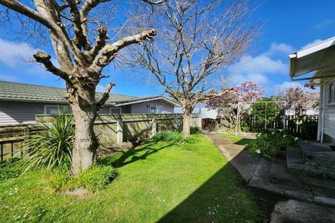 Photo of property in 118 Broderick Road, Johnsonville, Wellington, 6037
