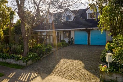 Photo of property in 24 Cedar Crescent, Feilding, 4702