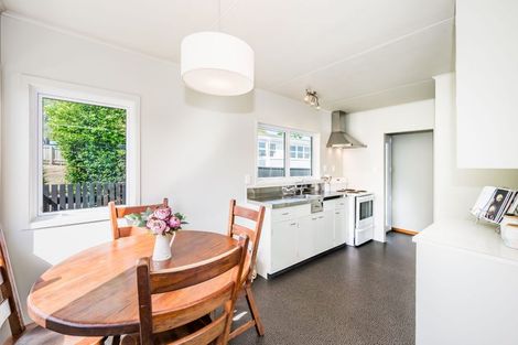 Photo of property in 6 Utauta Street, Waikanae, 5036